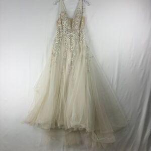 Wtoo Elegant White Floral Lace Wedding Dress